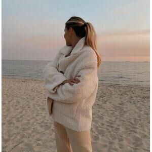 UNREAL FUR Seashell Teddy Jacket Ivory Cream Sz L $310
